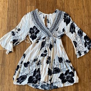 Billabong dress, size small